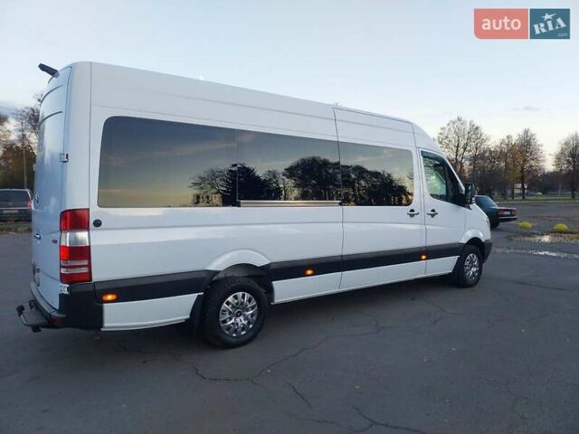 Белый Мерседес Sprinter, объемом двигателя 2.14 л и пробегом 582 тыс. км за 16600 $, фото 3 на Automoto.ua