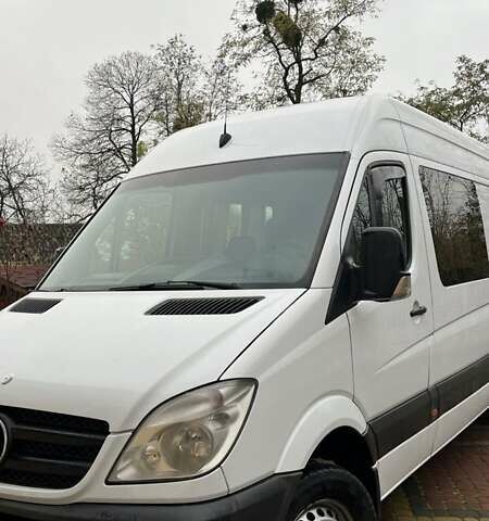 Белый Мерседес Sprinter, объемом двигателя 3 л и пробегом 485 тыс. км за 23500 $, фото 6 на Automoto.ua