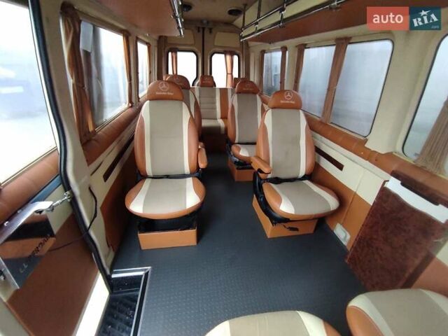 Белый Мерседес Sprinter, объемом двигателя 3 л и пробегом 160 тыс. км за 18000 $, фото 4 на Automoto.ua