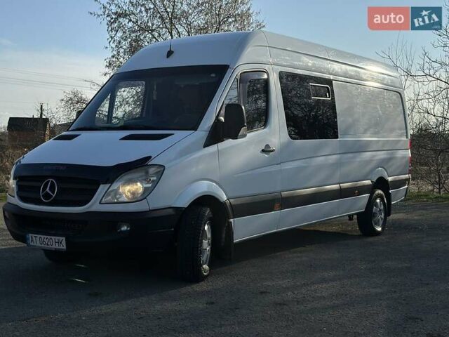 Белый Мерседес Sprinter, объемом двигателя 3 л и пробегом 470 тыс. км за 18900 $, фото 12 на Automoto.ua