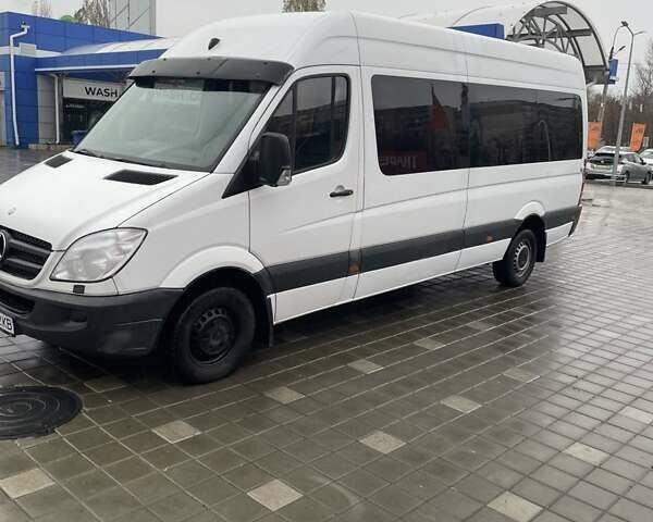 Белый Мерседес Sprinter, объемом двигателя 2.87 л и пробегом 230 тыс. км за 14800 $, фото 2 на Automoto.ua