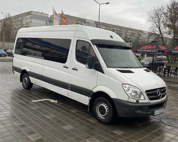 Белый Мерседес Sprinter, объемом двигателя 2.87 л и пробегом 230 тыс. км за 14800 $, фото 1 на Automoto.ua