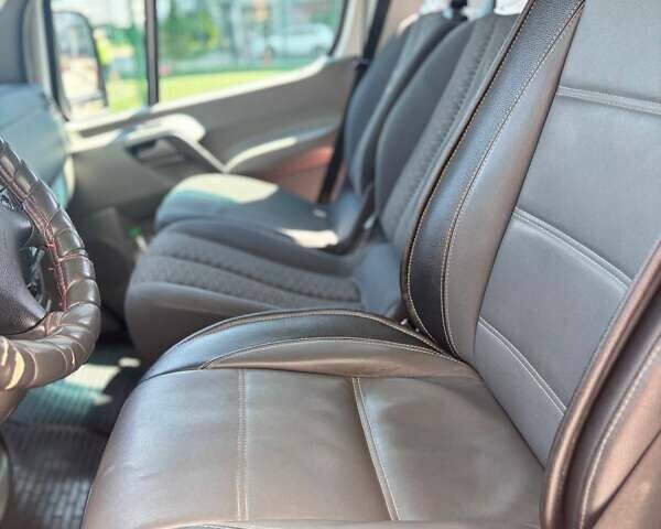 Белый Мерседес Sprinter, объемом двигателя 2.99 л и пробегом 500 тыс. км за 40900 $, фото 12 на Automoto.ua