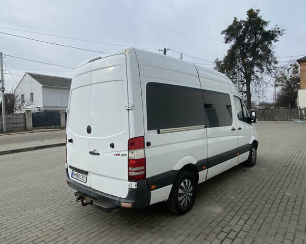 Белый Мерседес Sprinter, объемом двигателя 2.99 л и пробегом 310 тыс. км за 13500 $, фото 4 на Automoto.ua