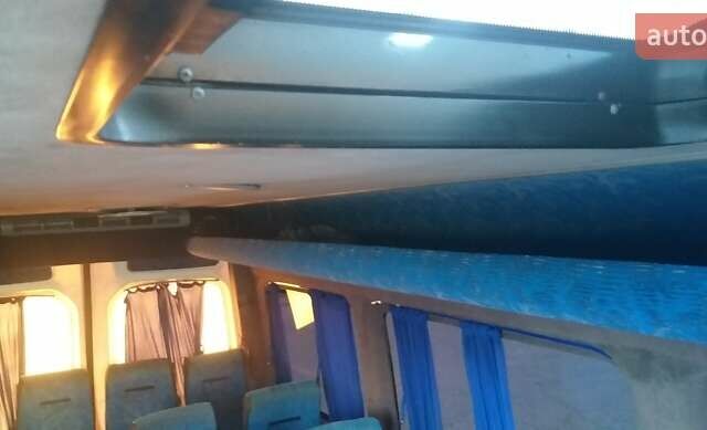 Белый Мерседес Sprinter, объемом двигателя 2.1 л и пробегом 750 тыс. км за 16500 $, фото 5 на Automoto.ua