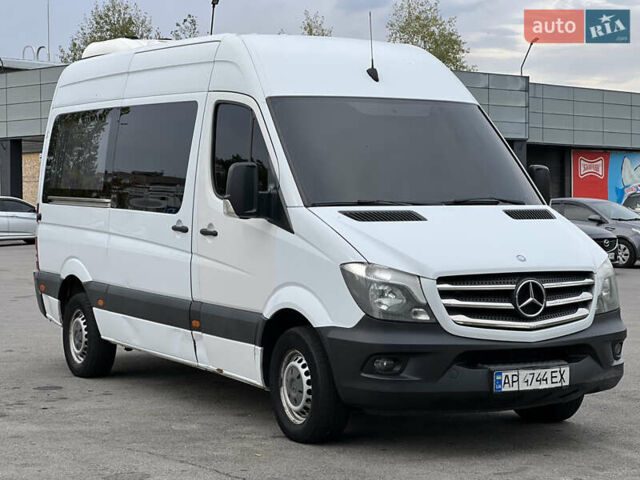 Белый Мерседес Sprinter, объемом двигателя 2.14 л и пробегом 282 тыс. км за 16000 $, фото 2 на Automoto.ua