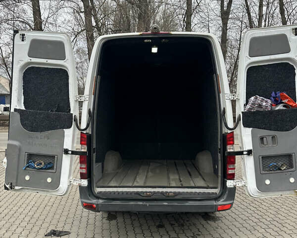 Белый Мерседес Sprinter, объемом двигателя 2.3 л и пробегом 760 тыс. км за 12200 $, фото 1 на Automoto.ua