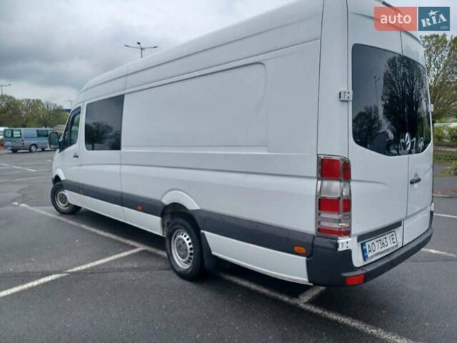 Белый Мерседес Sprinter, объемом двигателя 2.2 л и пробегом 330 тыс. км за 23000 $, фото 17 на Automoto.ua