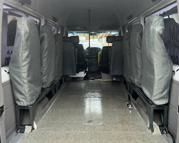 Білий Мерседес Sprinter, об'ємом двигуна 2.1 л та пробігом 400 тис. км за 16500 $, фото 9 на Automoto.ua