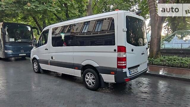 Белый Мерседес Sprinter, объемом двигателя 2.1 л и пробегом 295 тыс. км за 19500 $, фото 6 на Automoto.ua