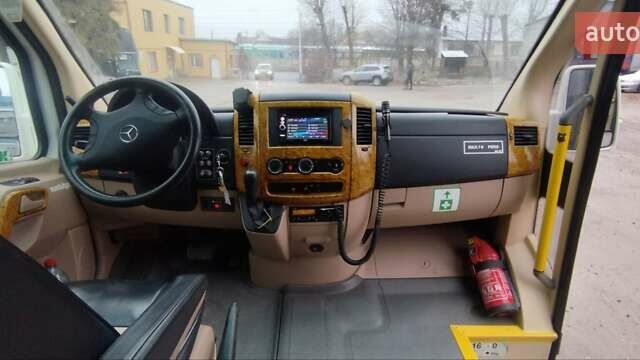 Белый Мерседес Sprinter, объемом двигателя 3 л и пробегом 270 тыс. км за 47000 $, фото 28 на Automoto.ua