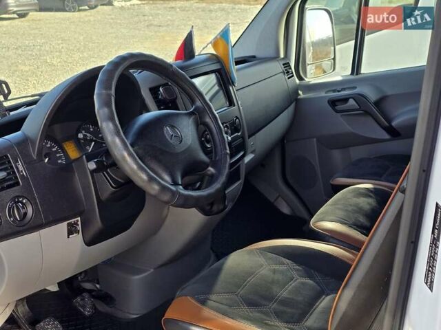 Белый Мерседес Sprinter, объемом двигателя 2.2 л и пробегом 596 тыс. км за 15999 $, фото 26 на Automoto.ua
