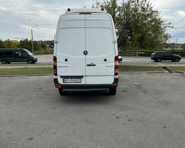 Белый Мерседес Sprinter, объемом двигателя 2.14 л и пробегом 282 тыс. км за 16000 $, фото 13 на Automoto.ua