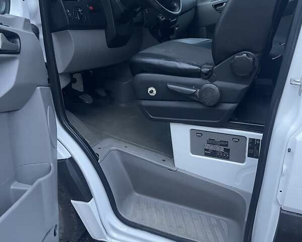 Білий Мерседес Sprinter, об'ємом двигуна 2.14 л та пробігом 200 тис. км за 16800 $, фото 15 на Automoto.ua