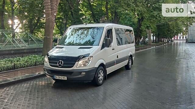 Белый Мерседес Sprinter, объемом двигателя 2.1 л и пробегом 295 тыс. км за 19500 $, фото 8 на Automoto.ua