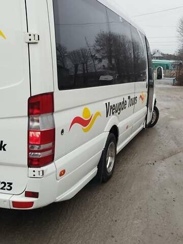 Белый Мерседес Sprinter, объемом двигателя 3 л и пробегом 270 тыс. км за 47000 $, фото 4 на Automoto.ua