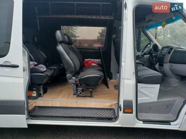 Белый Мерседес Sprinter, объемом двигателя 2.2 л и пробегом 330 тыс. км за 23000 $, фото 11 на Automoto.ua