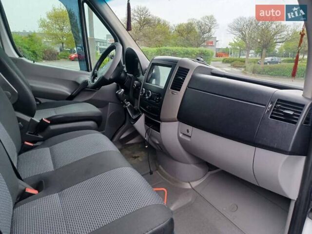 Белый Мерседес Sprinter, объемом двигателя 2.2 л и пробегом 330 тыс. км за 23000 $, фото 9 на Automoto.ua