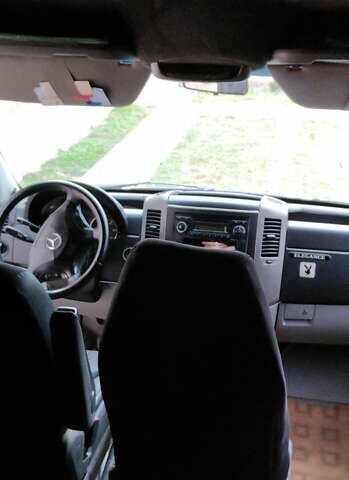 Белый Мерседес Sprinter, объемом двигателя 2.14 л и пробегом 220 тыс. км за 22300 $, фото 5 на Automoto.ua