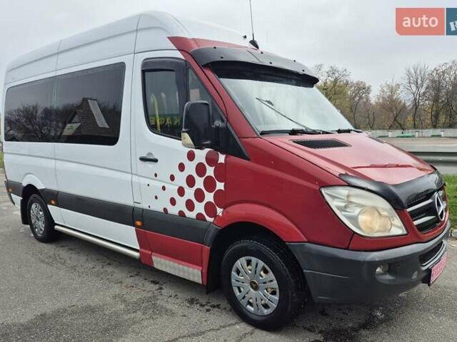 Белый Мерседес Sprinter, объемом двигателя 2.9 л и пробегом 320 тыс. км за 13700 $, фото 2 на Automoto.ua
