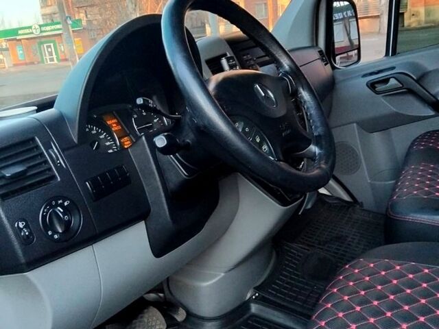 Белый Мерседес Sprinter, объемом двигателя 2.7 л и пробегом 300 тыс. км за 13500 $, фото 5 на Automoto.ua