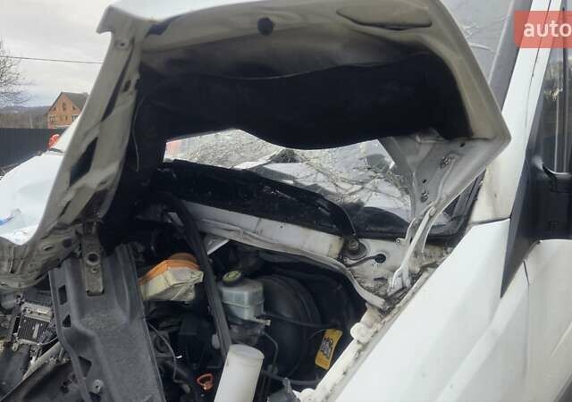 Белый Мерседес Sprinter, объемом двигателя 2.2 л и пробегом 314 тыс. км за 5500 $, фото 14 на Automoto.ua