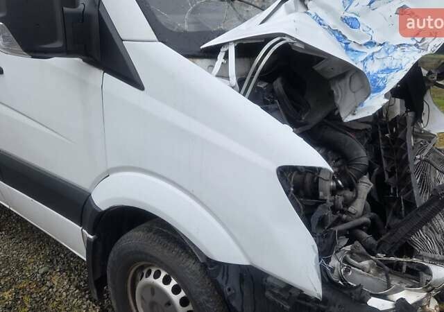 Белый Мерседес Sprinter, объемом двигателя 2.2 л и пробегом 314 тыс. км за 5500 $, фото 6 на Automoto.ua