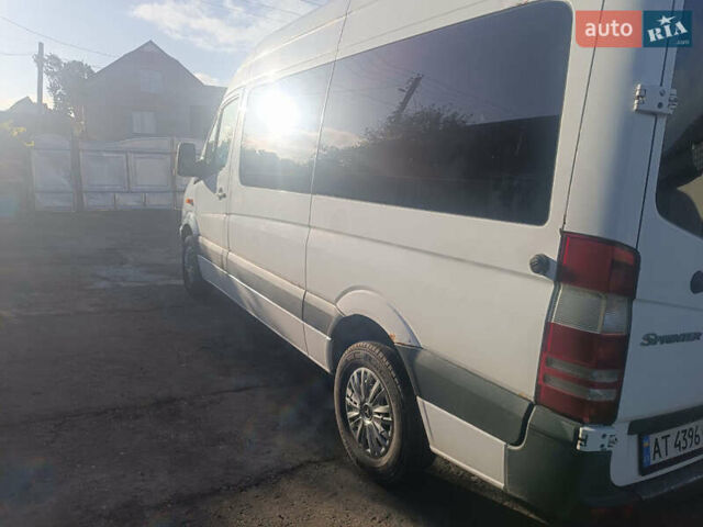 Белый Мерседес Sprinter, объемом двигателя 0 л и пробегом 520 тыс. км за 10500 $, фото 2 на Automoto.ua