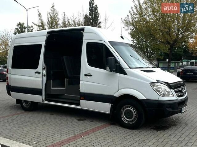 Белый Мерседес Sprinter, объемом двигателя 2.14 л и пробегом 449 тыс. км за 12000 $, фото 10 на Automoto.ua