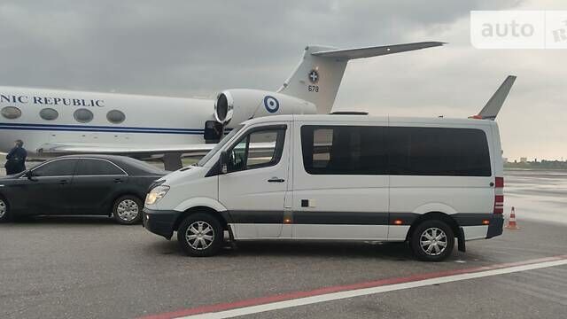 Белый Мерседес Sprinter, объемом двигателя 2.1 л и пробегом 295 тыс. км за 19500 $, фото 3 на Automoto.ua