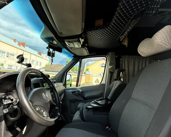 Білий Мерседес Sprinter, об'ємом двигуна 2.14 л та пробігом 160 тис. км за 15000 $, фото 12 на Automoto.ua