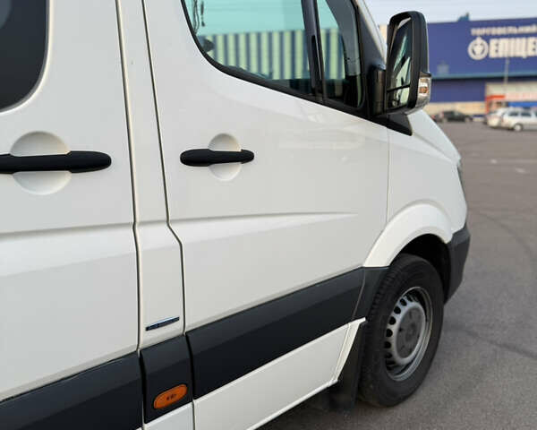 Белый Мерседес Sprinter, объемом двигателя 2.14 л и пробегом 500 тыс. км за 23200 $, фото 9 на Automoto.ua