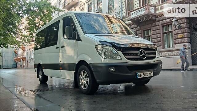 Белый Мерседес Sprinter, объемом двигателя 2.1 л и пробегом 295 тыс. км за 19500 $, фото 5 на Automoto.ua