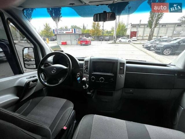 Белый Мерседес Sprinter, объемом двигателя 2.14 л и пробегом 449 тыс. км за 12000 $, фото 18 на Automoto.ua