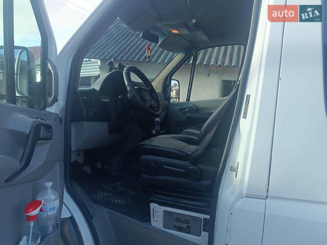 Белый Мерседес Sprinter, объемом двигателя 0 л и пробегом 520 тыс. км за 10500 $, фото 5 на Automoto.ua