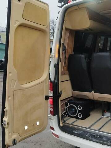Белый Мерседес Sprinter, объемом двигателя 3 л и пробегом 270 тыс. км за 47000 $, фото 8 на Automoto.ua