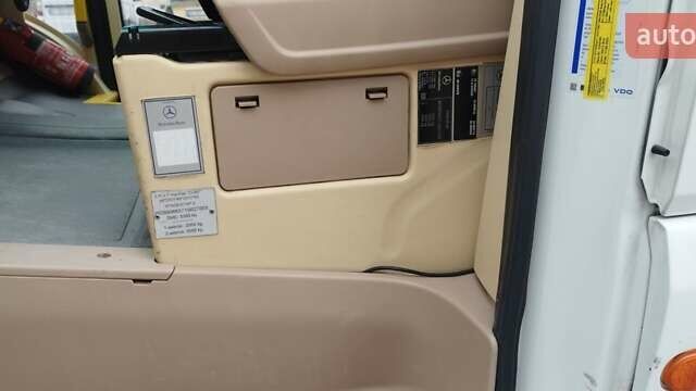 Белый Мерседес Sprinter, объемом двигателя 3 л и пробегом 270 тыс. км за 47000 $, фото 13 на Automoto.ua