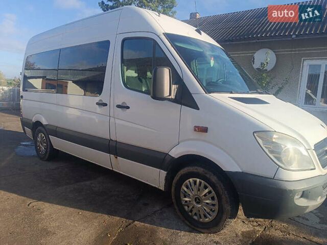 Белый Мерседес Sprinter, объемом двигателя 0 л и пробегом 520 тыс. км за 10500 $, фото 1 на Automoto.ua