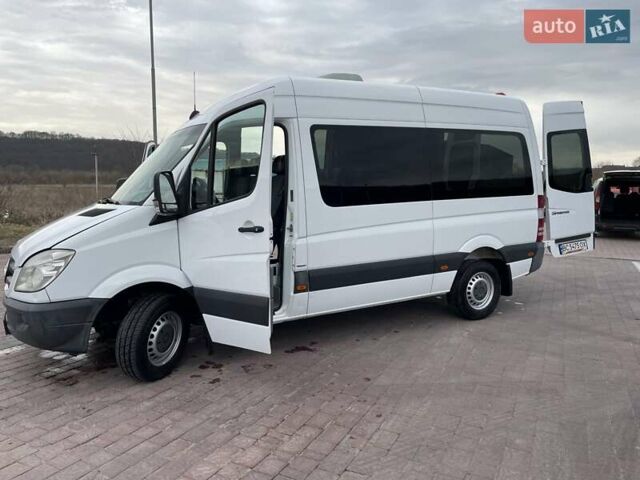 Белый Мерседес Sprinter, объемом двигателя 2.1 л и пробегом 285 тыс. км за 16800 $, фото 22 на Automoto.ua