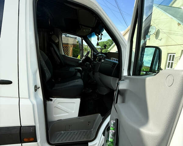 Білий Мерседес Sprinter, об'ємом двигуна 2.14 л та пробігом 160 тис. км за 15000 $, фото 16 на Automoto.ua