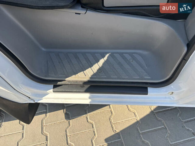 Білий Мерседес Sprinter, об'ємом двигуна 2.14 л та пробігом 286 тис. км за 20500 $, фото 14 на Automoto.ua