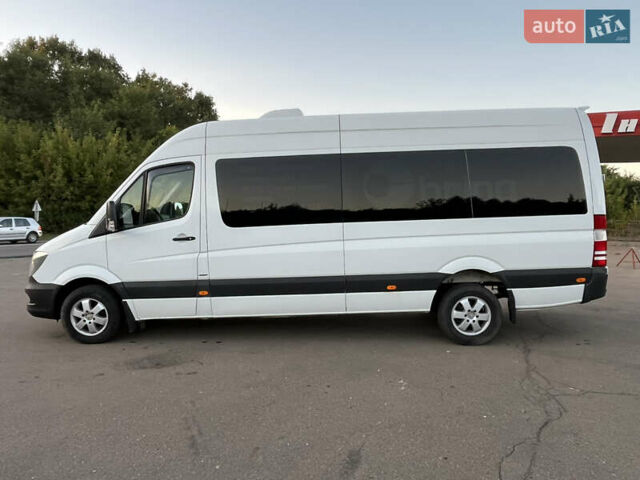 Белый Мерседес Sprinter, объемом двигателя 2.99 л и пробегом 800 тыс. км за 25800 $, фото 3 на Automoto.ua