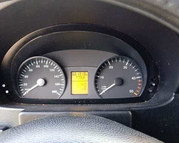 Белый Мерседес Sprinter, объемом двигателя 0 л и пробегом 663 тыс. км за 13500 $, фото 9 на Automoto.ua