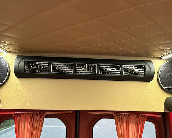 Белый Мерседес Sprinter, объемом двигателя 2.3 л и пробегом 257 тыс. км за 24800 $, фото 24 на Automoto.ua