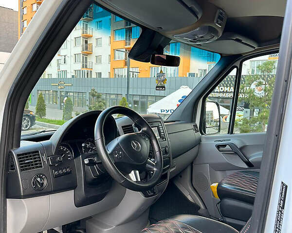 Белый Мерседес Sprinter, объемом двигателя 2.3 л и пробегом 257 тыс. км за 24800 $, фото 8 на Automoto.ua