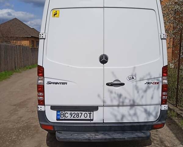 Белый Мерседес Sprinter, объемом двигателя 0 л и пробегом 663 тыс. км за 13500 $, фото 3 на Automoto.ua