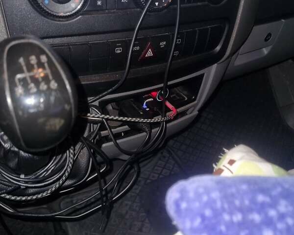 Белый Мерседес Sprinter, объемом двигателя 2.1 л и пробегом 127 тыс. км за 19999 $, фото 14 на Automoto.ua