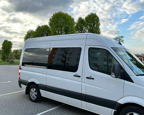 Белый Мерседес Sprinter, объемом двигателя 2.3 л и пробегом 257 тыс. км за 24800 $, фото 1 на Automoto.ua