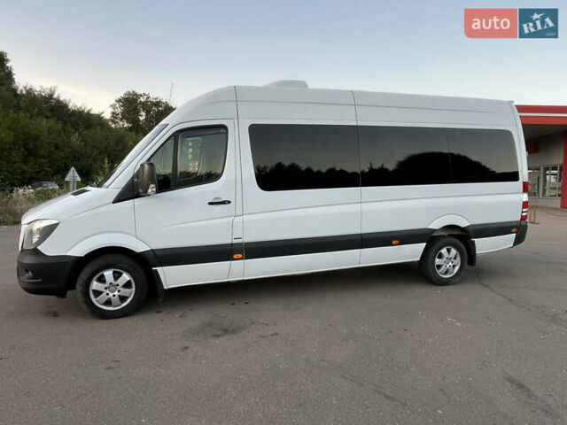 Белый Мерседес Sprinter, объемом двигателя 2.99 л и пробегом 800 тыс. км за 25800 $, фото 2 на Automoto.ua