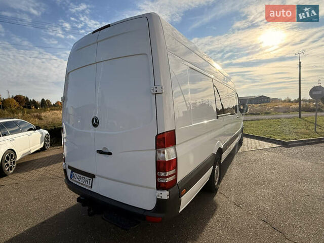 Белый Мерседес Sprinter, объемом двигателя 2.9 л и пробегом 365 тыс. км за 21000 $, фото 7 на Automoto.ua